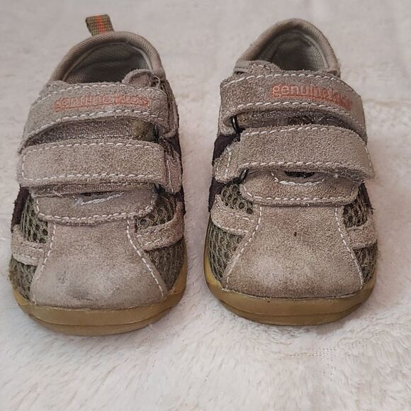 Oshkosh Tan Suede Mesh Sneakers Velcro Straps 4 Toddler Tennis Shoe Easy On Baby - Picture 3 of 8